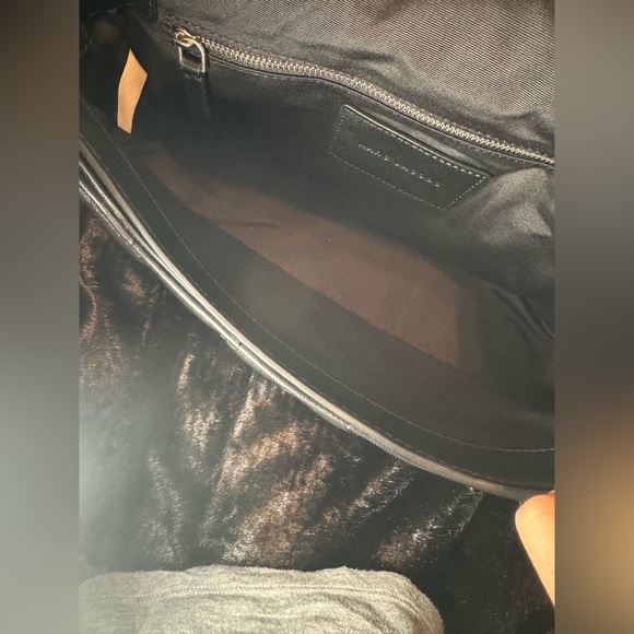 MARC JACOBS | THE
QUILTED LEATHER J MARC SHOULDER BAG - Picture 5 of 11